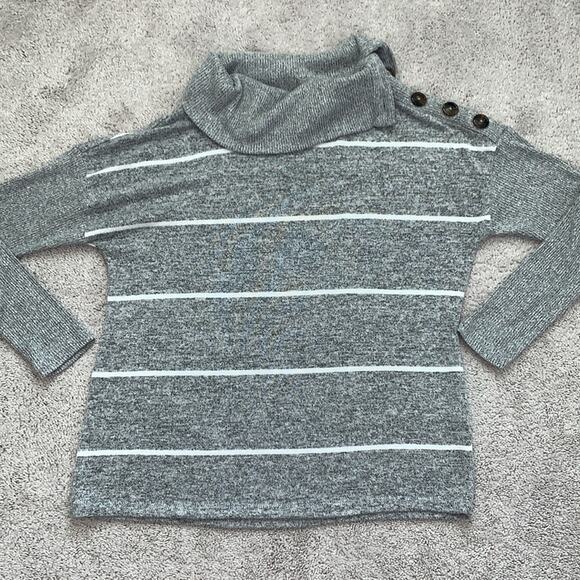 Maurices 24/7 Cowl Button Neck Gray Striped Sweater Sz S - Picture 2 of 8